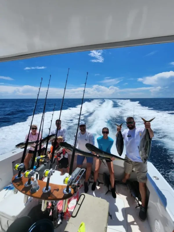 Catch Roosterfish & Snapper - Inshore Fishing